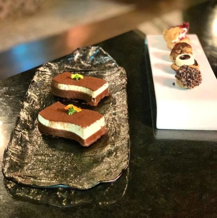 Tiramisu with cannolo
